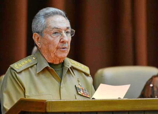 Raúl Castro urge a eliminar doble moneda y anticipa otro año difícil para la economía cubana. 