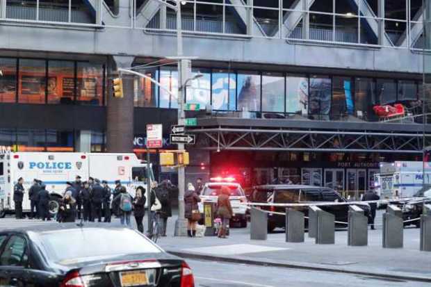 Cuatro personas heridas por explosión en Times Square de Nueva York Cuatro personas heridas por explosión en Times Square de Nueva York