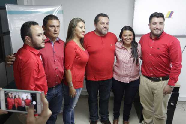 Cristian Camilo López, asesor de la Dirección Nacional Liberal; los candidatos de este Partido Carlos Hernán Serna y Sandra Marc