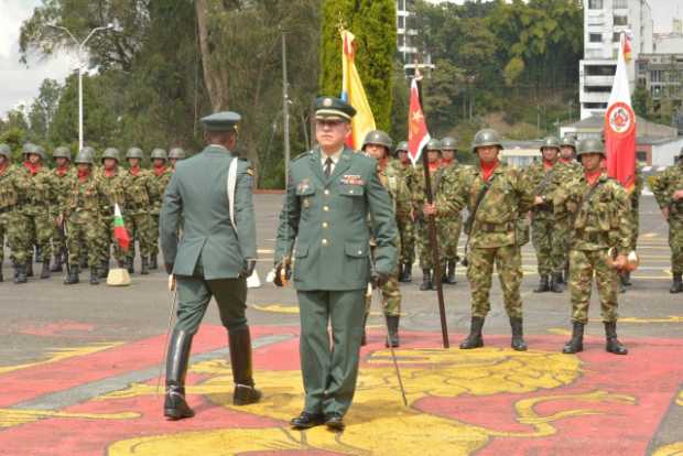 La ceremonia de cambio de mando se llevó a cabo en el Batallón Ayacucho.
