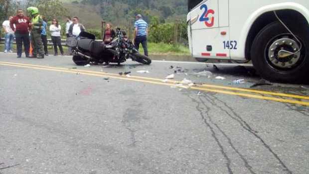 En el accidente que ocurrió en la vía a Letras murió una persona y otra resultó herida.