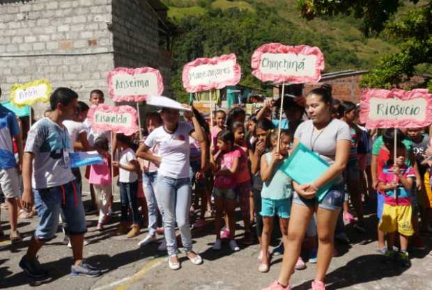 300 niños se congregaron por ocho días para participar en la OTV (Organización de Terrenos Vacacionales), organizada por la Parr