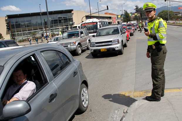 Más de 1.2 millones de vehículos se han movilizado este sábado en el país