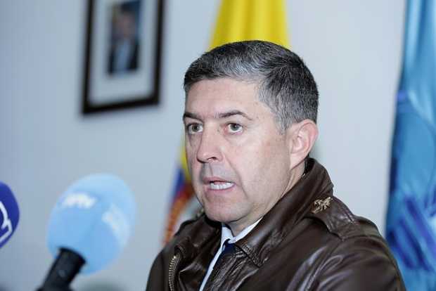 El director encargado de la Aeronáutica Civil, Coronel Édgar Francisco Sánchez