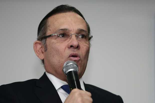 Efraín Cepeda, presidente del Senado.
