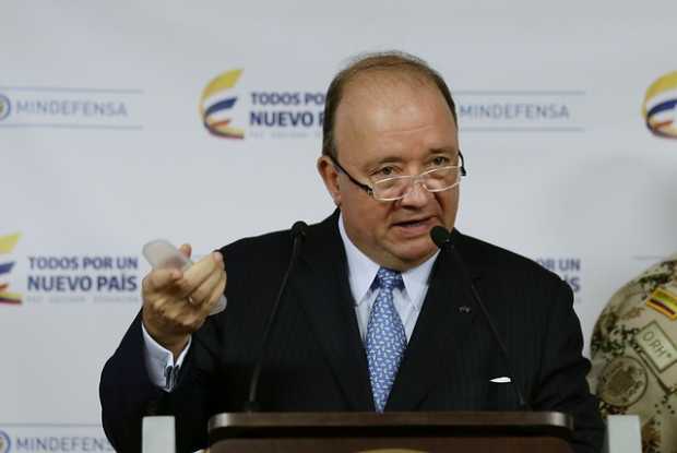 Ministro de Defensa, Luis Carlos Villegas.