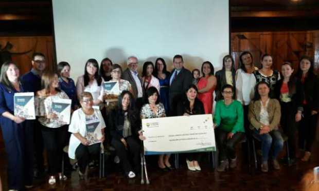 25 docentes de lenguaje, inglés y TIC, destacados en el Concurso Enseña por Caldas