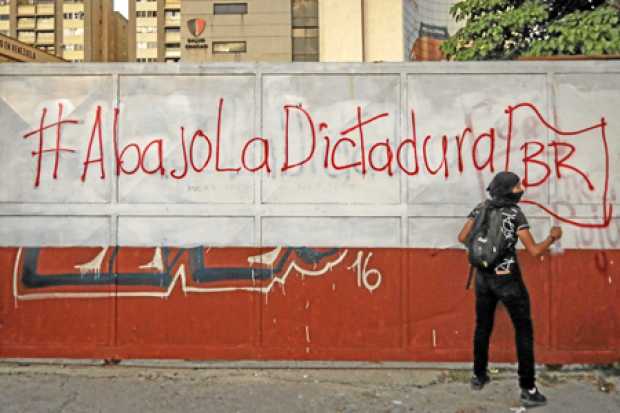 La oposición venezolana plantea la salida del presidente, Nicolás Maduro, del poder.