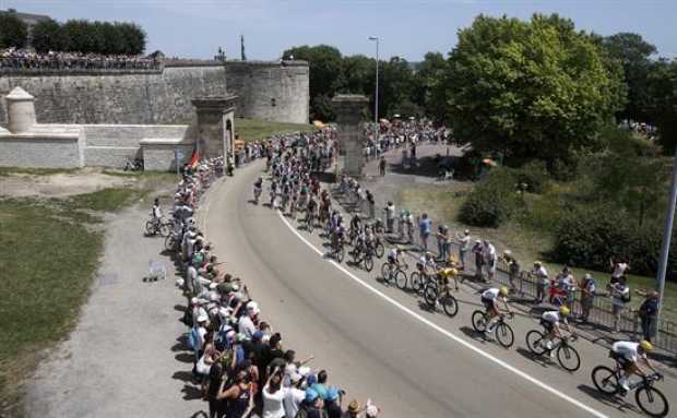 El alemán Kittel logra su segundo "sprint" en el Tour, sin cambios en la general