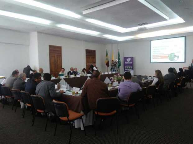 Gobernadores del Eje Cafetero discuten creación  de la Región Autónoma de PlanificaciónGobernadores del Eje Cafetero discuten cr
