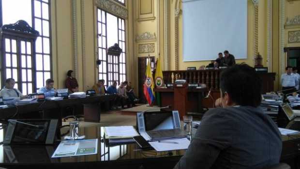 Taurinos y antitaurinos se midieron en debate en la Asamblea