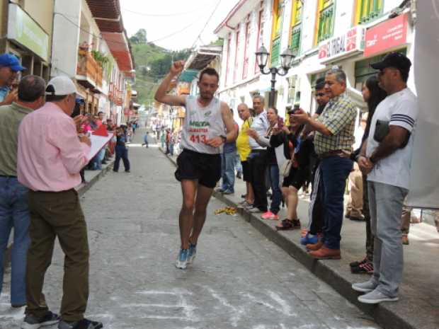 Andrés Ruiz, campeón de la Media Maratón en la categoría élite. 