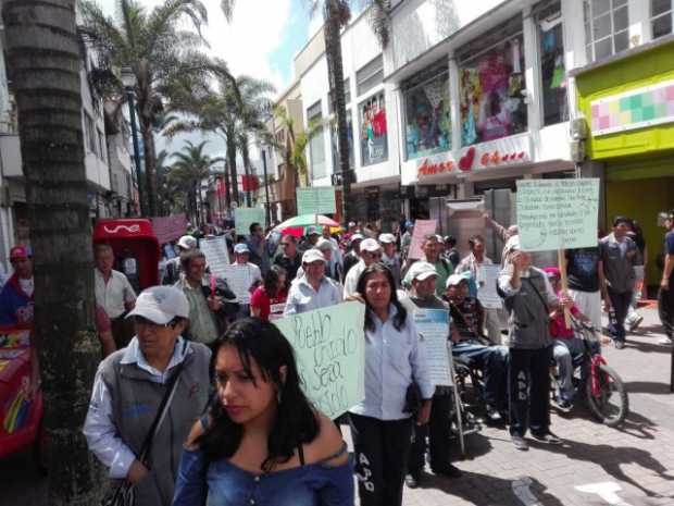 Orientadores de las zonas azules protestan por nuevo operador 