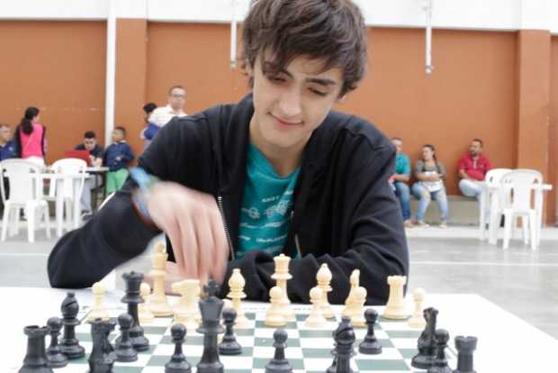David Rengifo forma parte del grupo de ajedrecistas de Manizales. Participa en el Circuito del Eje Cafetero.
