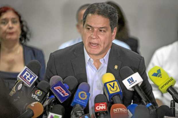 El presidente de la comisión de Política Exterior del Parlamento venezolano, el opositor Luis Florido, liderará el diálogo con e