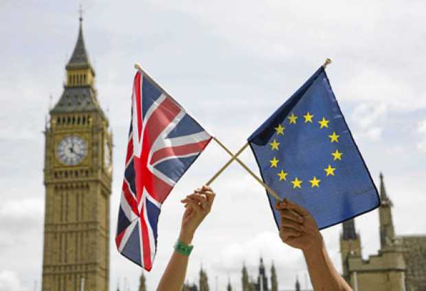 La UE pidió clarificaciones a Reino Unido en dos semanas para pasar a segunda fase de la negociación en diciembre.