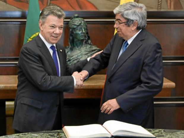 El presidente colombiano, Juan Manuel Santos, fue ayer homenajeado por su contribución al fin del conflicto armado en Colombia e