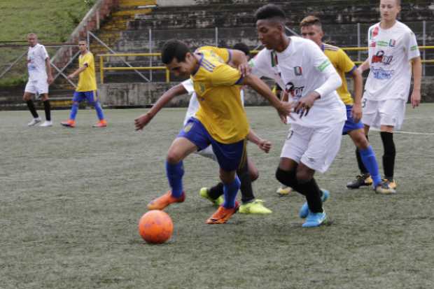 Redes Eléctricas y Chinchiná, mano a mano en la Copa LA PATRIA