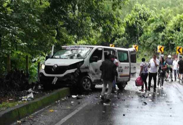 Un bus que venía para Manizales se accidentó en Mariquita