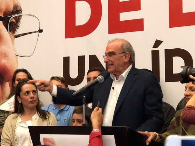 Humberto de la Calle durante su discurso de victoria en la consulta liberal que le permite ser el candidato presidencial del Par