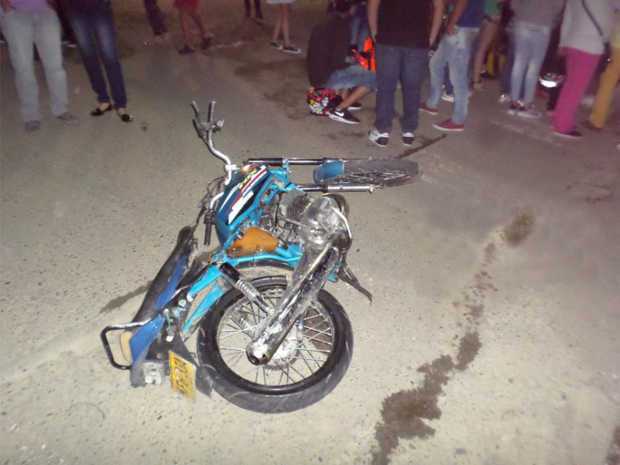 La moto en la que viajaban La moto en la que viajaban