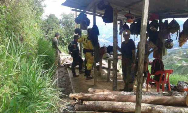 Rescataron a cuatro mineros que resultaron atrapados en un socavón de Marmato (Caldas)