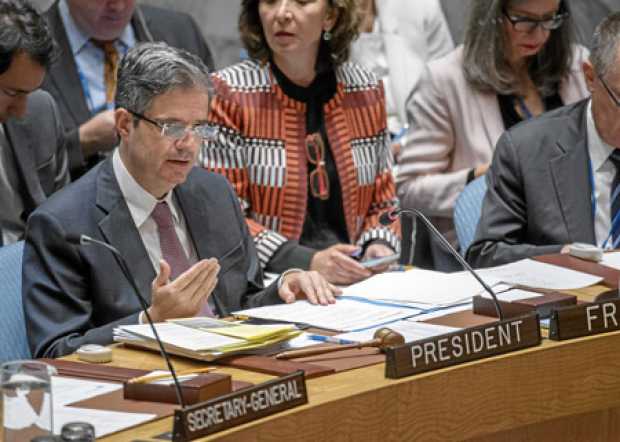 El presidente de turno del Consejo de Seguridad, el francés François Delattre, lideró la aprobación de la verificación de la ONU