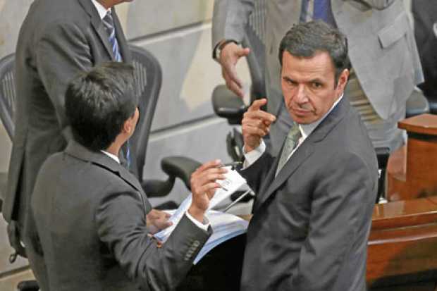 El ministro del Interior, Guillermo Rivera, logró mantener las mayorías para lograr que pasara la Ley Estatutaria de Justicia Es