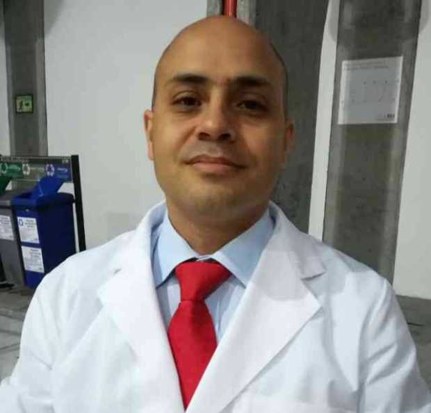 Gustavo Parra Solano, uroginecólogo.