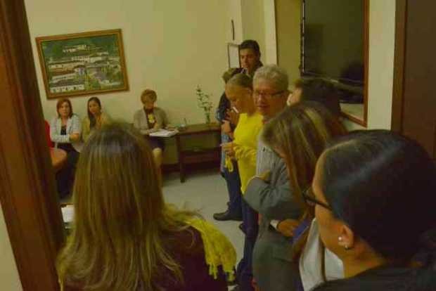 En la Gobernación de Caldas están trabajando asustados