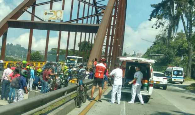 Dos heridas en accidente de tránsito en puente Pío XII, en la vía Panamericana Dos heridas en accidente de tránsito en puente Pío XII, en la vía Panamericana