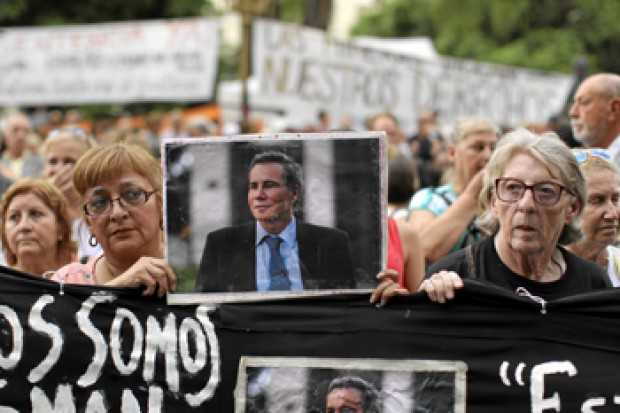 “A Nisman lo drogaron y mataron”