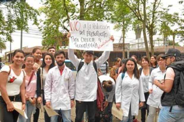 Foto | Archivo | LA PATRIA  El pasado 24 de agosto, hubo un plantón en Manizales para exigir que mantengan los recursos para la 