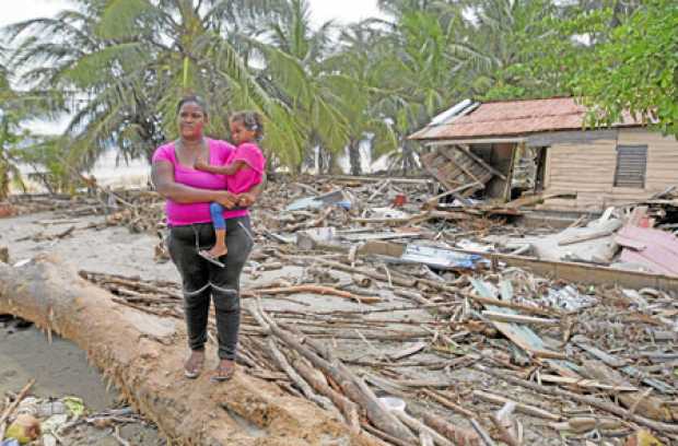 38 localidades de República Dominicana siguen aisladas a causa del desbordamiento de ríos, arroyos y cañadas que provocó el hura