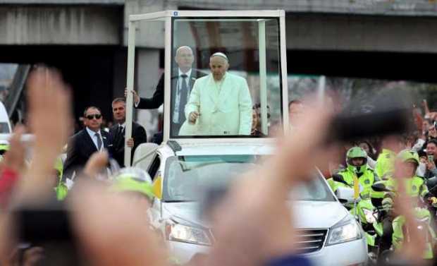 Bogotá despidió al para Francisco Bogotá despidió al para Francisco
