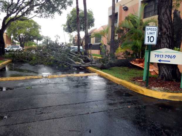 Florida vive horas eternas a la espera de Irma