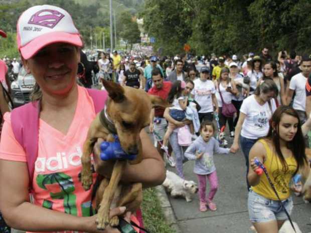 Perros, gatos, conejos y hasta minicerdos llegaron ayer a la marcha Mascotas al Parque que fue organizada por la Alcaldía de Man