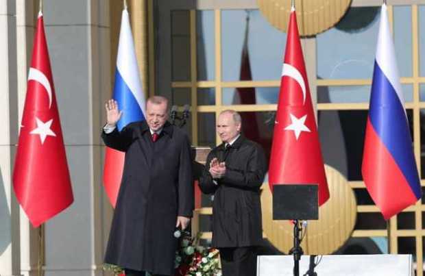 Recep Tayyip Erdogan y Vladímir Putin se reunieron en Ankara, sin desplazarse a las obras de la central de Akkuyu.
