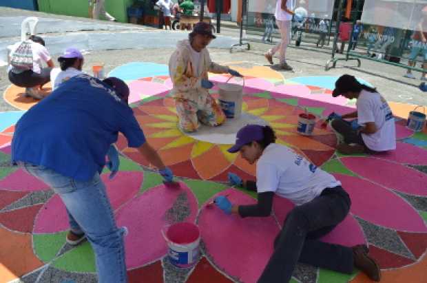  Listas las primeras 15 casas en la ruta del color