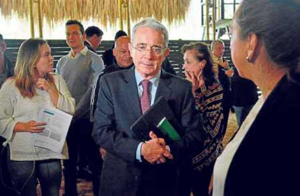 El expresidente Álvaro Uribe acudió a la Comisión Interamericana de Derechos Humanos (CIDH) por la actuación en su contra en la 