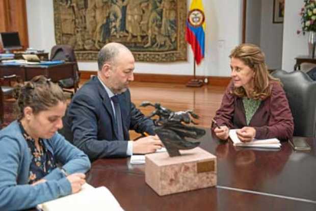 Foto | Colprensa | LA PATRIA  La vicepresidente de la República, Marta Lucía Ramírez, sostuvo una reunión con el embajador de Is