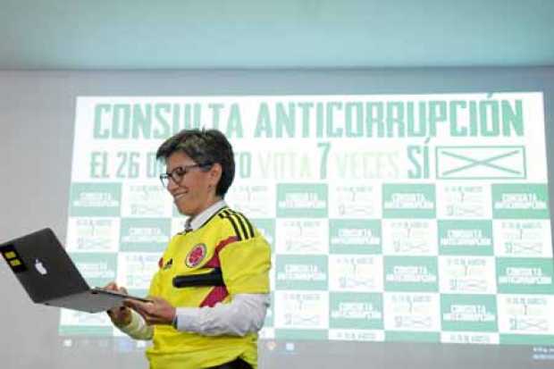 Claudia López, promotora de la consulta anticorrupción se reunirá mañana con el presidente, Iván Duque, para dialogar sobre las 