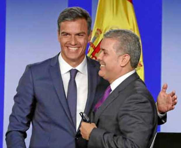 El presidente del Gobierno español, Pedro Sánchez, y el presidente de Colombia, Iván Duque, tras su reunión en la Casa de Nariño