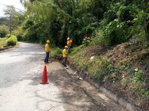 Juntas comunales mantendrán 1.100 kilómetros de vías en convenio con la Gobernación de Caldas