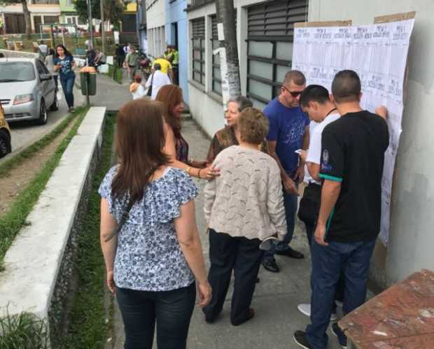 Así se vive la votación anticorrupción en Manizales 