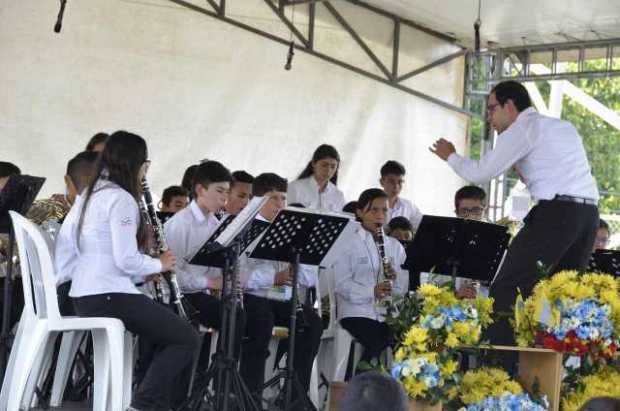 Presentación de la agrupación de La Ceja (Antioquia), una de las 10 bandas participantes. 