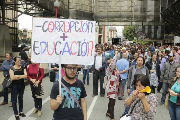 Sindicato de docentes en Caldas también va por los 7 sí 