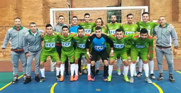 Equipo de futsal de la U. de Manizales, a tres puntos del lider Equipo de futsal de la U. de Manizales, a tres puntos del lider
