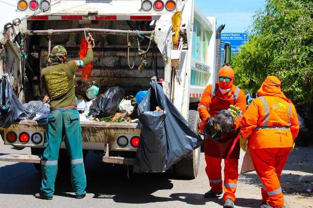La víctima trabajaba para la Empresa de Servicios Públicos de La Dorada acompañando la recolección de basuras.