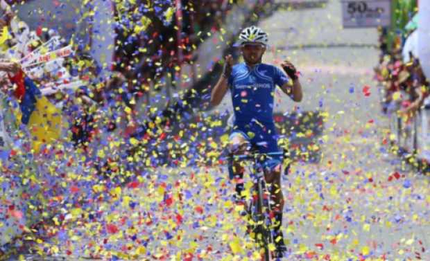 Salvador Moreno, ganador de la penúltima etapa de la Vuelta a Colombia. 